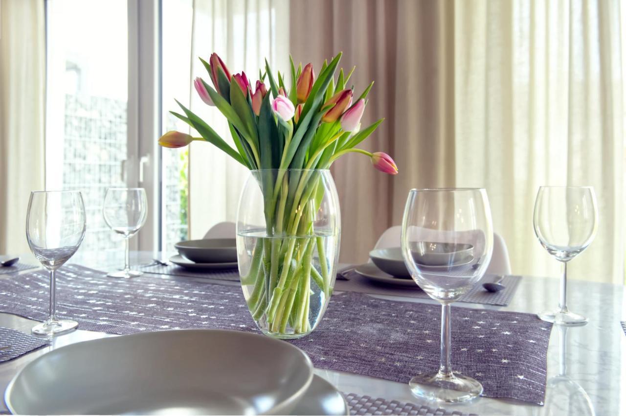 Modern Wohnen I Smart Tv I Terrasse I 2X Parkplatz I 2 Schlafzimmer I 6 Schlafplaetze Bad Oeynhausen Exteriör bild