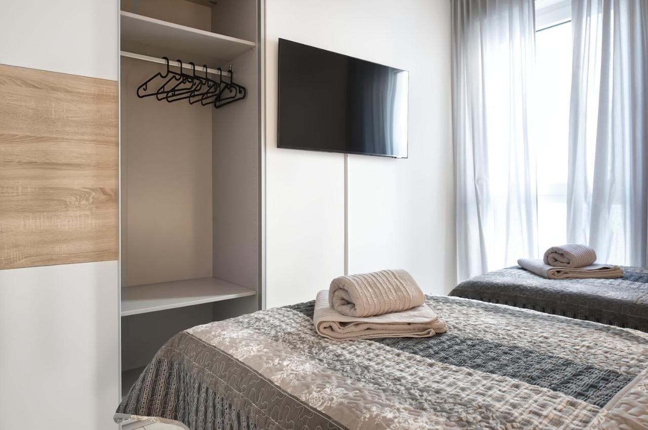 Modern Wohnen I Smart Tv I Terrasse I 2X Parkplatz I 2 Schlafzimmer I 6 Schlafplaetze Bad Oeynhausen Exteriör bild