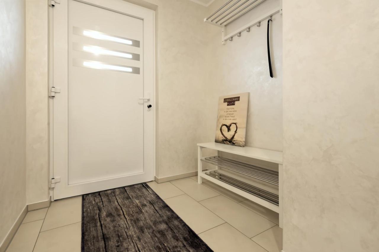 Modern Wohnen I Smart Tv I Terrasse I 2X Parkplatz I 2 Schlafzimmer I 6 Schlafplaetze Bad Oeynhausen Exteriör bild