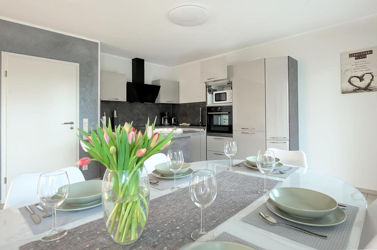 Modern Wohnen I Smart Tv I Terrasse I 2X Parkplatz I 2 Schlafzimmer I 6 Schlafplaetze Bad Oeynhausen Exteriör bild